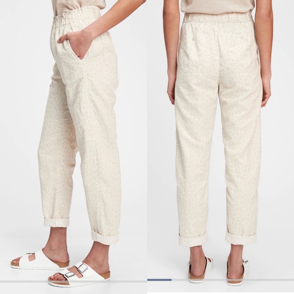 NWT Gap Paperbag Tan Pants Sz 2